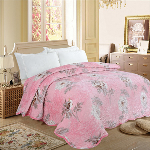 Printed Velvet Bed Quilts, Cozy Velvet Bedspreads for Winter Season